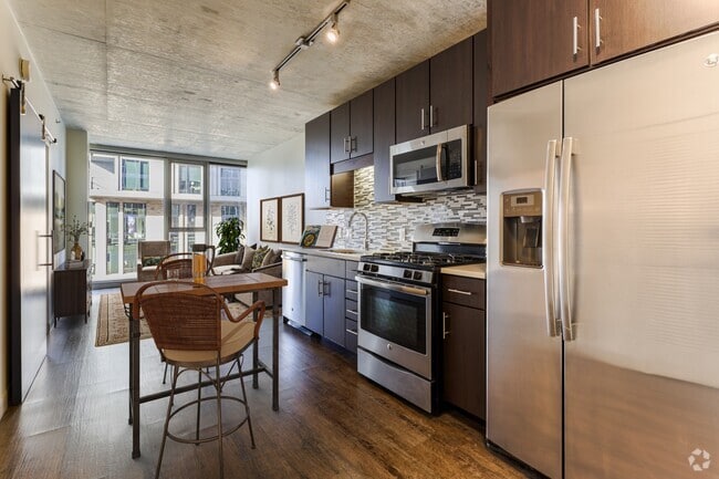 Building Photo - Gateway West Loop Rental