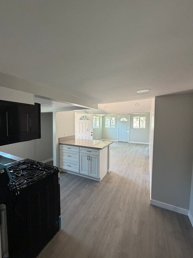 Photo - 2420 Ridgeway Dr