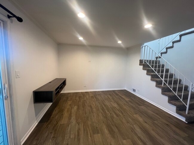 Photo - 2023 Raleigh Pl