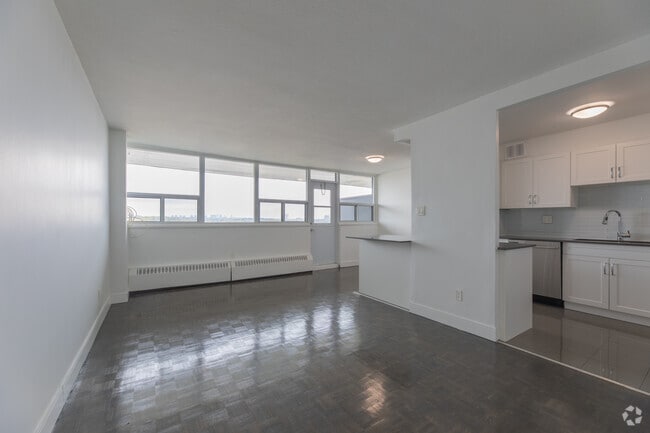 2BR, 1BA - 837SF - Living Room