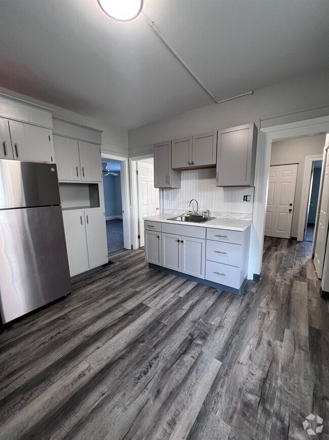 Building Photo - 118 Riddle St Unit 1R Rental