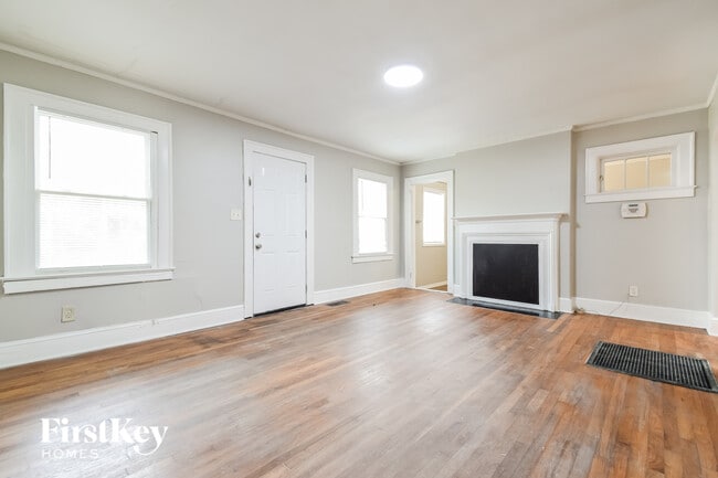 Photo - 1370 Westboro Dr SW