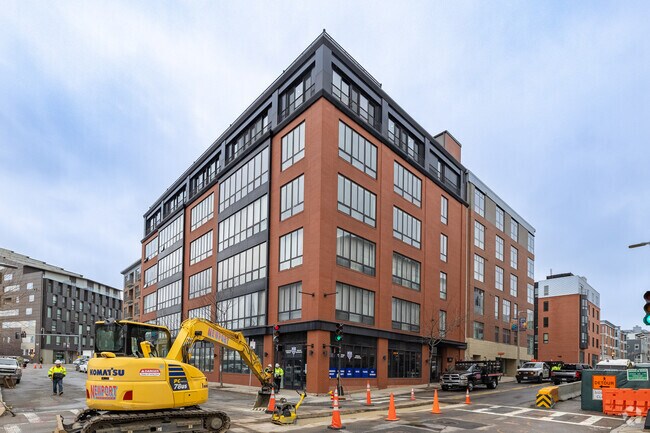 Primaria - The Lofts at 36A