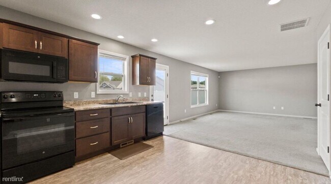 Photo - 4 br, 2.5 bath House - 14646 Cerro Verde Run