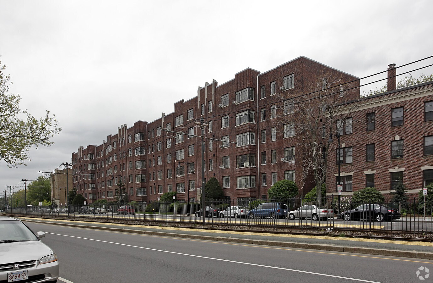 Parklake Apartments - Parklake Apartments