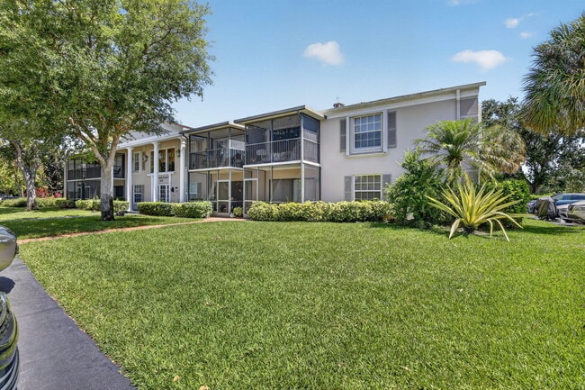 Photo - 9101 Jacaranda Ln Unidad 107