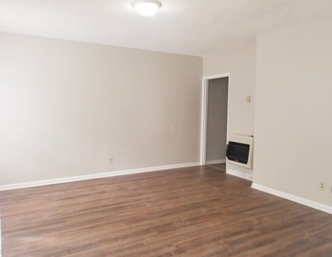 Photo - 3308 Bradley St SW