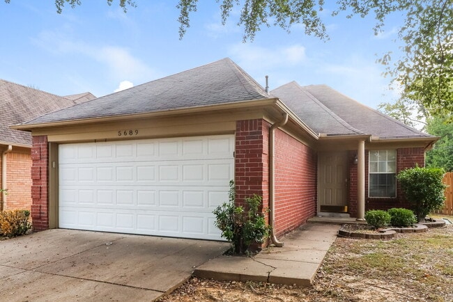 Photo - 5689 Kayla Dr