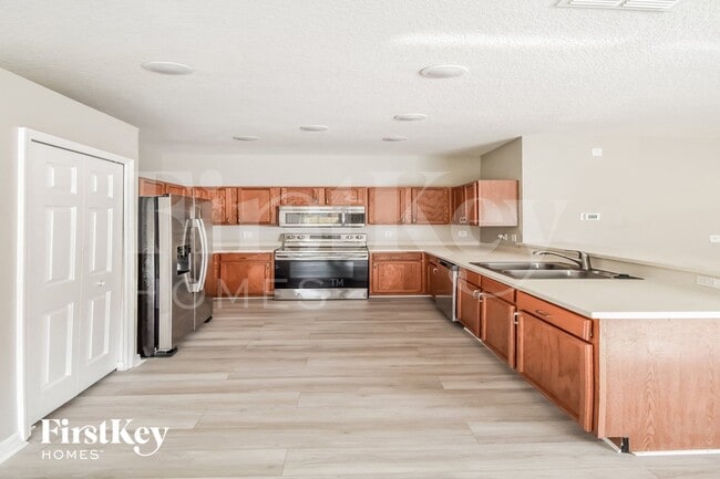 Photo - 722 Parsons Pointe St