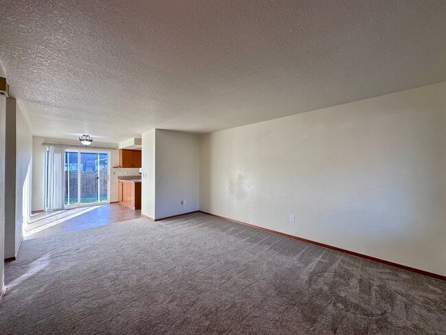 Photo - DUPLEX 2 BED 1 BATH WITH HUGE BACKYARD IN CHERRY PARK TROUTDALE!