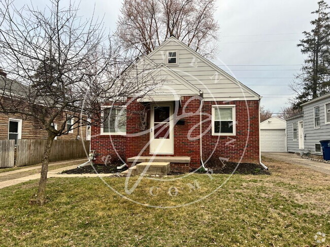 Building Photo - Delightful 3-Bed, 2-Bath West Toledo Home ...