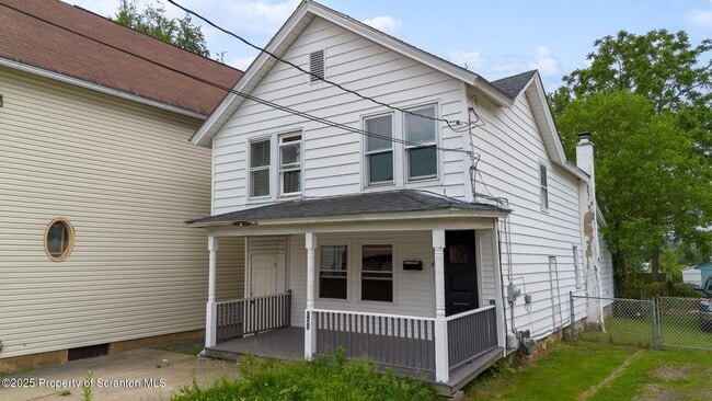Building Photo - 121 Throop St Rental