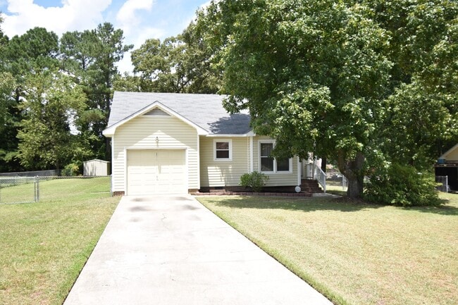 Building Photo - COMING SOON~3 Bedroom and 2 Bath Home (No Pets)