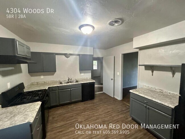 Photo - SECTION 8 ELIGIBLE 5 BEDROOM!