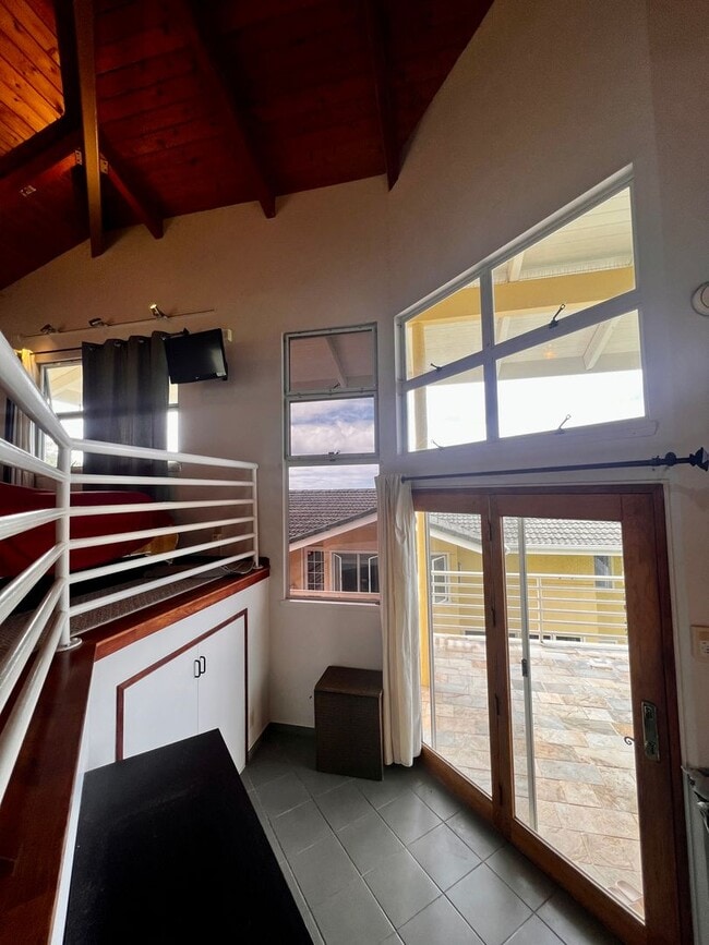 Photo - Furnished Excellent 1 Bed Cottage, Ocean/Diamond Head view, Large Lanai (RRLLC)