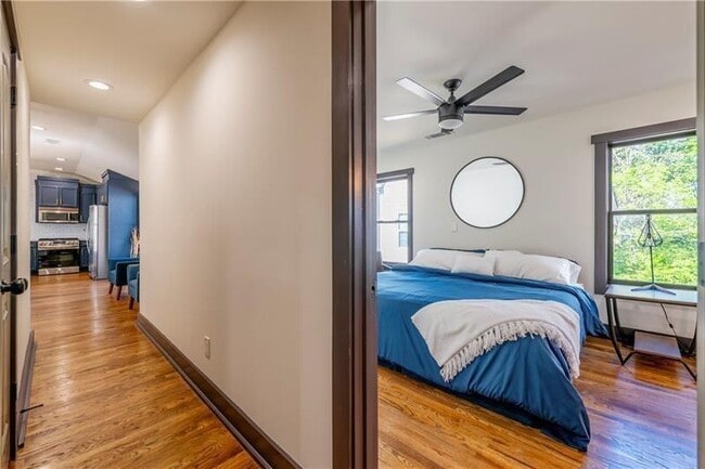 Photo - 767 Terry St SE