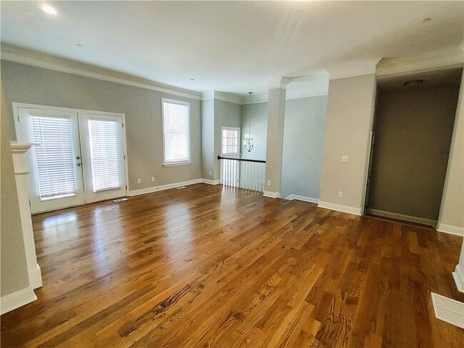 Photo - 211 Creekway Crossing SE