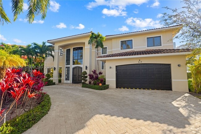 Photo - 513 Palm Dr