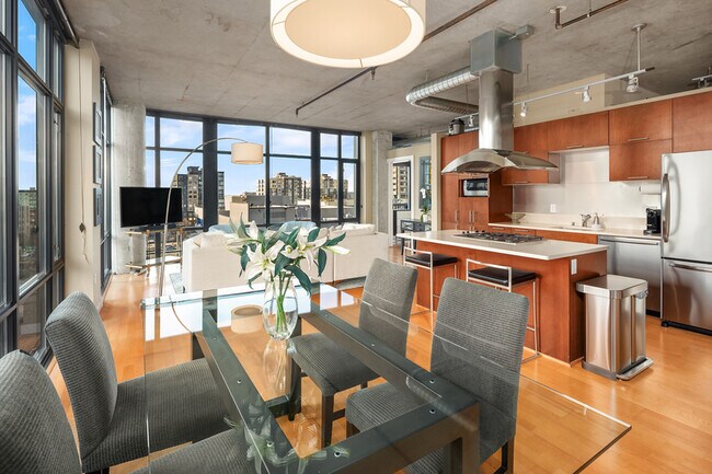 Photo - 2720 3rd Ave Unidad #612