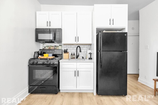 Photo - 211 Lafayette Ave Unit 13