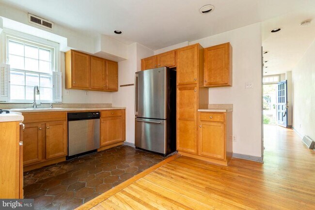 Photo - 404 S Croskey St Unit A