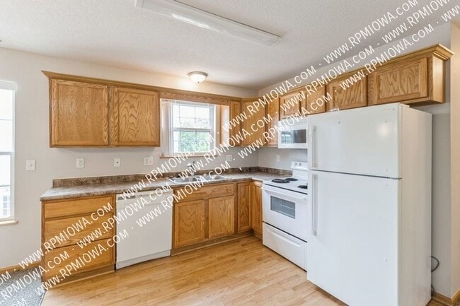 Photo - 15239 Greenbelt Dr