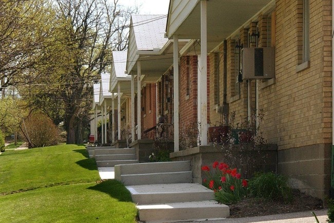 Photo - Rosamond Apartments