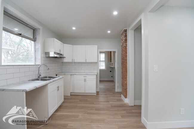 Photo - 38 Baxter St