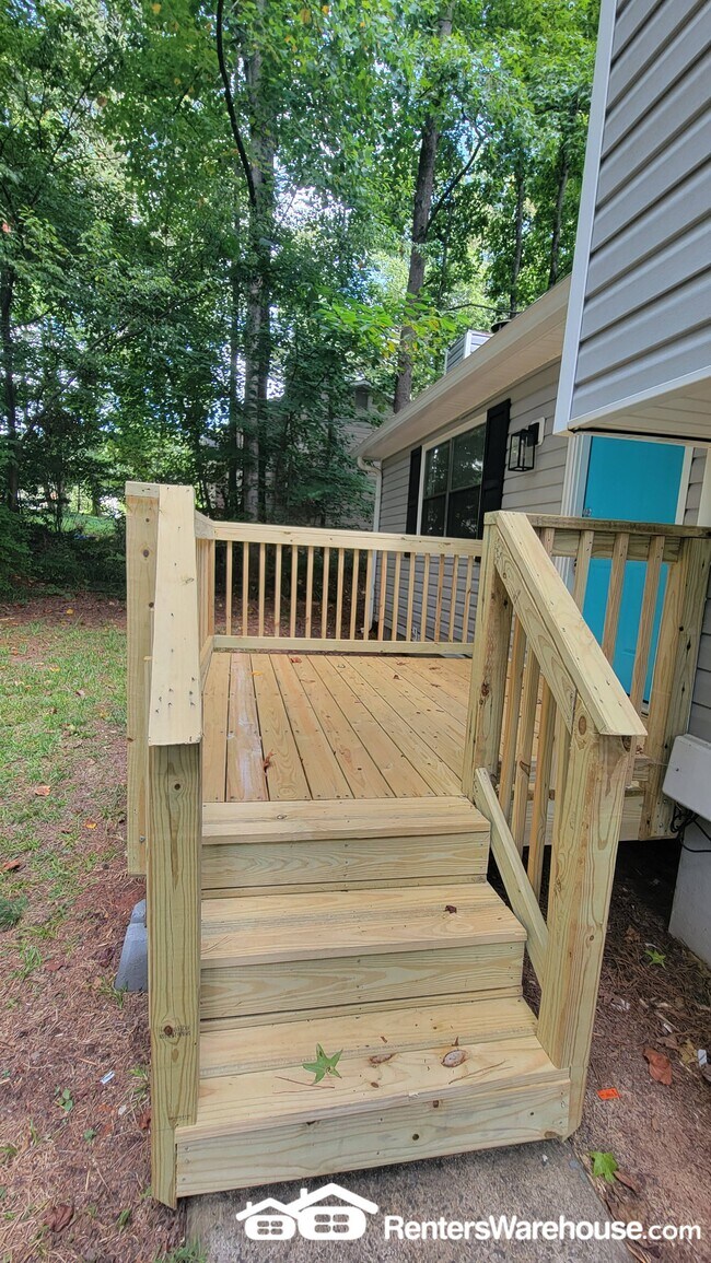 Photo - 1909 Suwanee Valley Rd NW