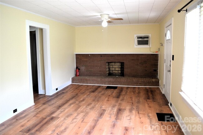 2736 Peachtree Rd