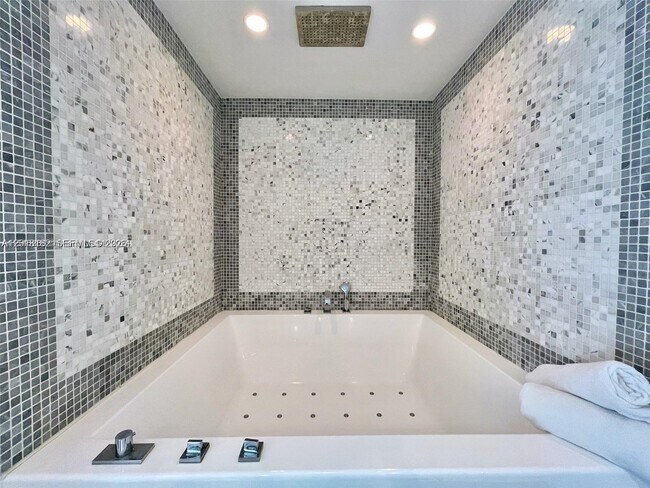 Photo - 200 Biscayne Blvd Way Unit 3110