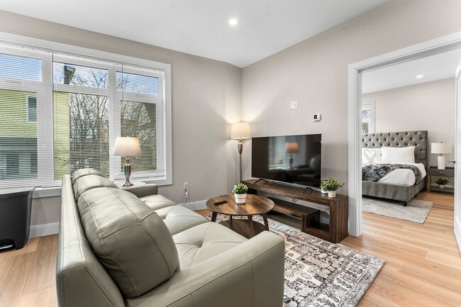 Building Photo - 394 McGrath Hwy