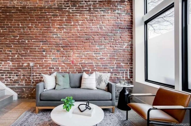 Photo - 807 E 22nd Ave