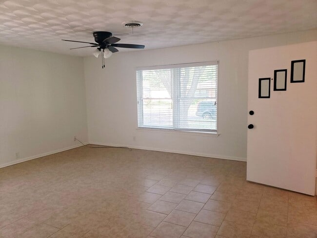 Photo - 2 Bedroom, 2 Bath Duplex in Lochwood