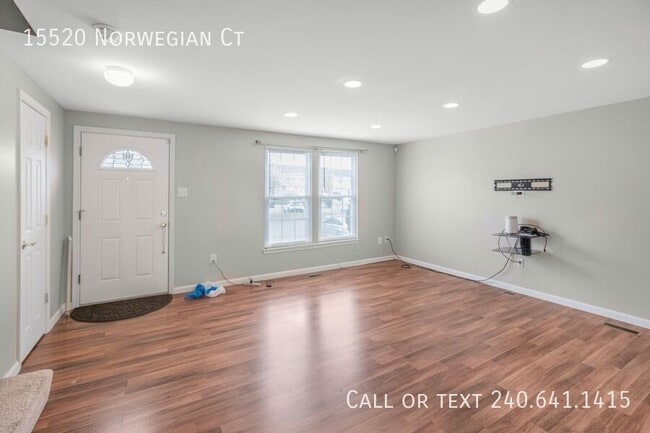 Photo - 15520 Norwegian Ct