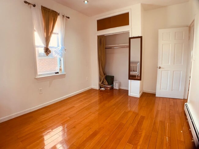 Photo - 23-28 28th Street, 1 Unit 1