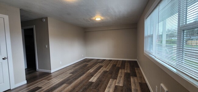 1250 NW 29th St