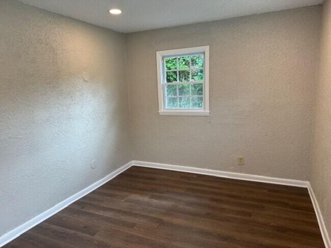 Photo - Newly Renovated Unit!