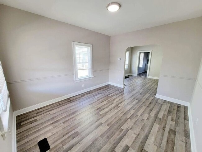 Photo - 1128 Hensley Ave