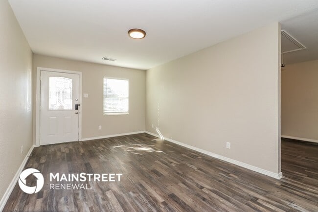 Photo - 106 Fannin Dr