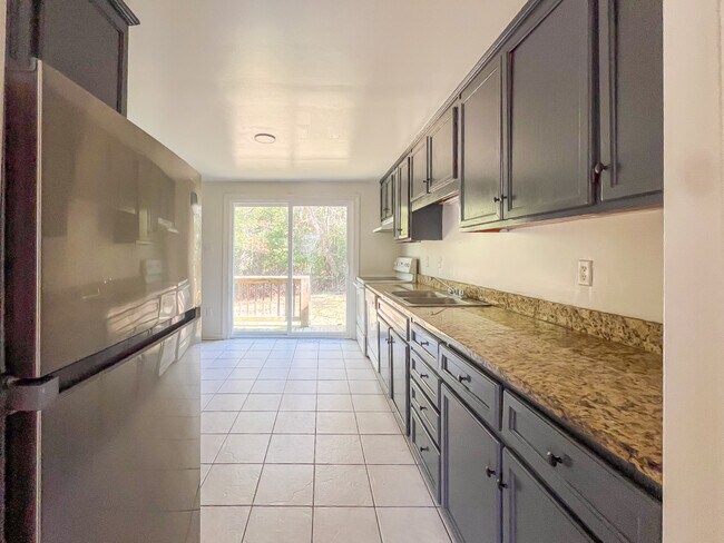 Photo - 5 Fox Hill Dr