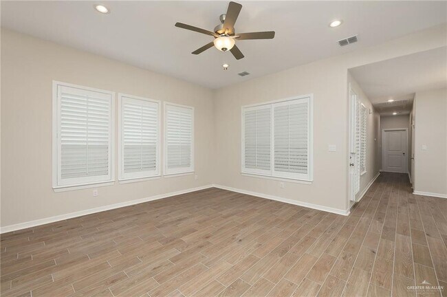 Photo - 27 N 15th St