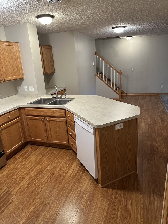 Photo - 2613 Yellowstone Dr