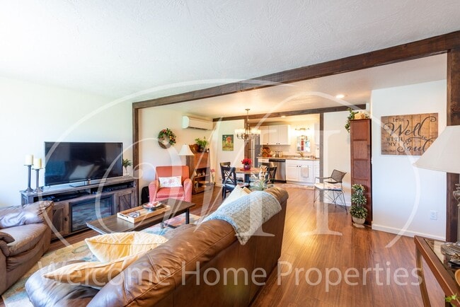 Photo - 109 NE Cedar Ave Unit 109 Cedar,  1