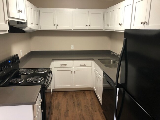 Photo - Quail Creek Apts.