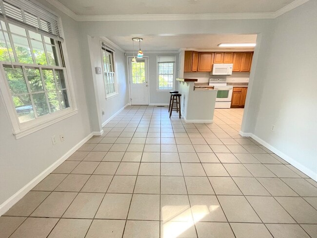 Photo - Sweet Retreat!  Updated 4br 2ba house w/ p...