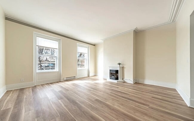 Photo - 67 S Ferry St