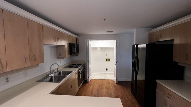 100 Tower Dr