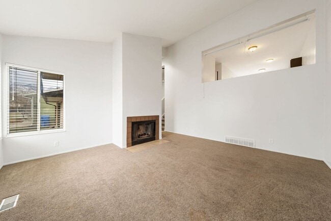 Photo - Murray Cul-de-sac Side by Side Duplex with New Carpet and Paint