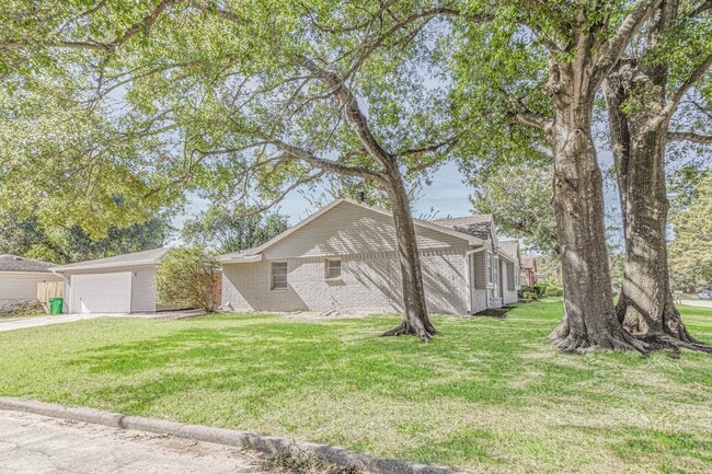 Photo - 4318 Burkegate Dr